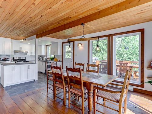 Dining room - 99 Ch. La Chanterelle, Saint-Donat, QC - Indoor Photo Showing Dining Room