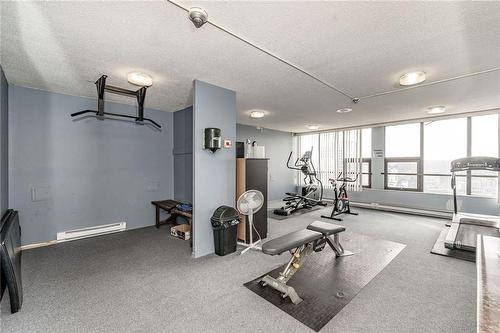 75 Queen Street N|Unit #1501, Hamilton, ON - Indoor Photo Showing Gym Room