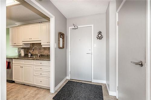 75 Queen Street N|Unit #1501, Hamilton, ON - Indoor Photo Showing Other Room