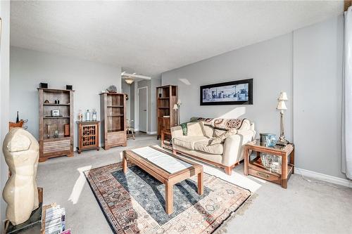 75 Queen Street N|Unit #1501, Hamilton, ON - Indoor Photo Showing Living Room