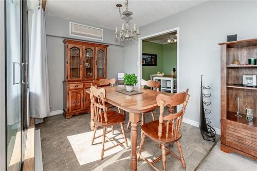 75 Queen Street N|Unit #1501, Hamilton, ON - Indoor Photo Showing Dining Room