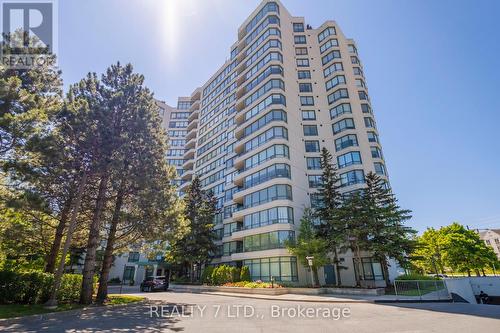 909 - 120 Promenade Circle, Vaughan, ON - Outdoor With Facade