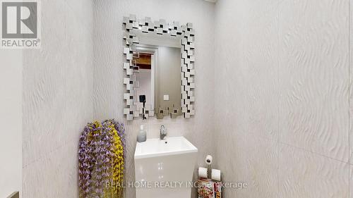 374 Elmwood Avenue, Richmond Hill, ON - Indoor Photo Showing Bathroom