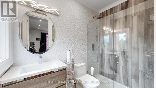 374 Elmwood Avenue, Richmond Hill, ON - Indoor Photo Showing Bathroom