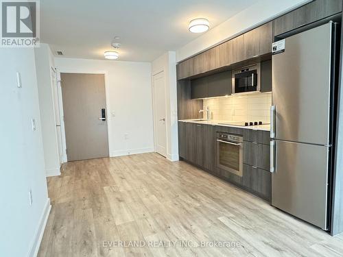 521 - 585 Bloor Street E, Toronto (North St. James Town), ON - Indoor Photo Showing Kitchen