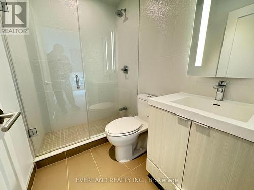 521 - 585 Bloor Street E, Toronto (North St. James Town), ON - Indoor Photo Showing Bathroom