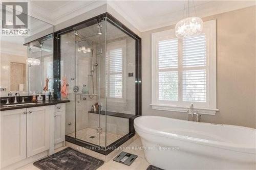 340 Elmwood Avenue, Toronto, ON - Indoor Photo Showing Bathroom