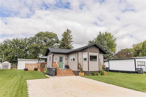 5 Maple Avenue, Carman, MB - Outdoor