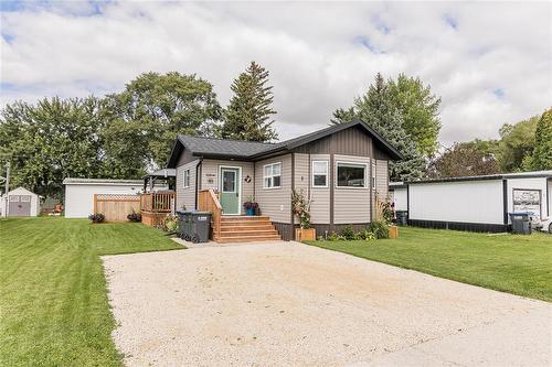 5 Maple Avenue, Carman, MB - Outdoor