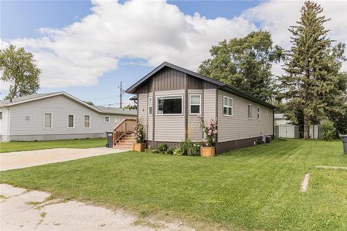 5 Maple Avenue, Carman, MB - Outdoor