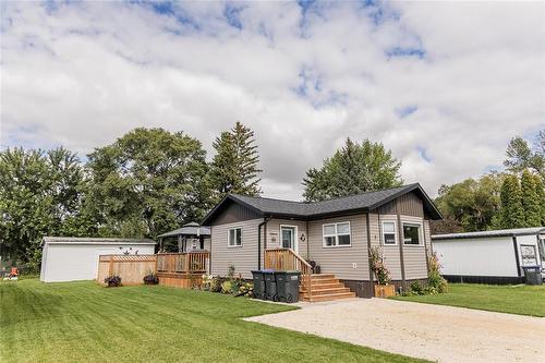 5 Maple Avenue, Carman, MB - Outdoor