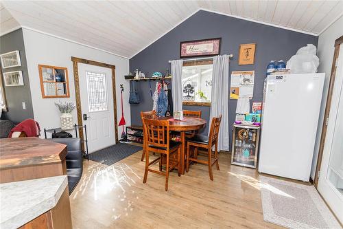 5 Maple Avenue, Carman, MB - Indoor Photo Showing Dining Room