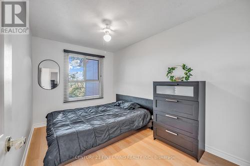 33 Dawson Crescent, Brampton (Brampton North), ON - Indoor Photo Showing Bedroom