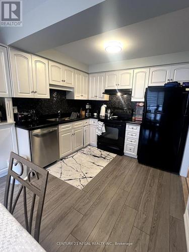 1603 - 67 Caroline Street S, Hamilton, ON - Indoor Photo Showing Kitchen