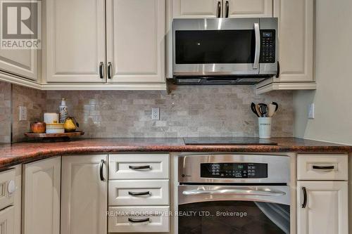 62 Bowie Avenue, Toronto (Briar Hill-Belgravia), ON - Indoor Photo Showing Kitchen With Upgraded Kitchen