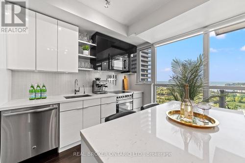 1611 - 33 Shore Breeze Drive, Toronto (Mimico), ON - Indoor Photo Showing Kitchen