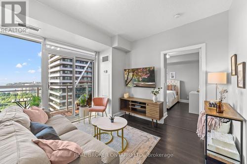 1611 - 33 Shore Breeze Drive, Toronto (Mimico), ON - Indoor Photo Showing Living Room