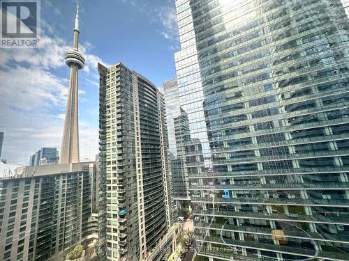 1409 - 12 York Street, Toronto (Waterfront Communities), ON - Outdoor With Facade