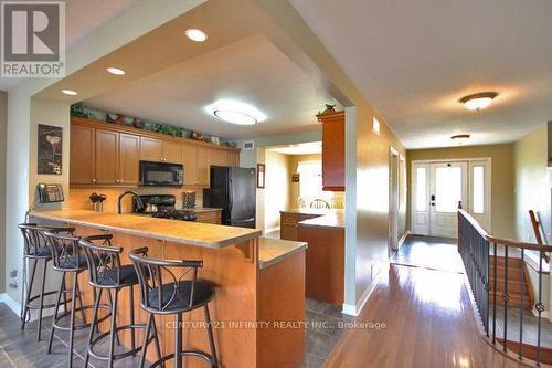 497 Fiddle Park Lane, Shelburne, ON - Indoor Photo Showing Kitchen