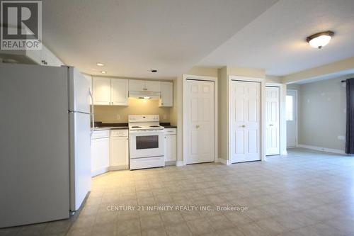 497 Fiddle Park Lane, Shelburne, ON - Indoor Photo Showing Kitchen