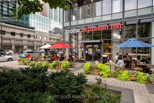 Lph 203 - 5162 Yonge Street, Toronto, ON - Outdoor