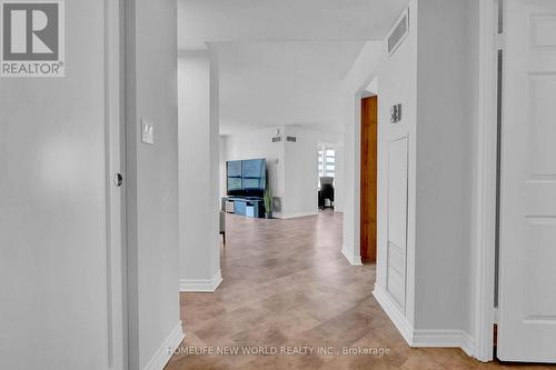 514 - 30 Greenfield Avenue, Toronto, ON - Indoor Photo Showing Other Room