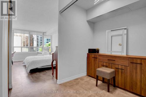 514 - 30 Greenfield Avenue, Toronto (Willowdale East), ON - Indoor Photo Showing Bedroom