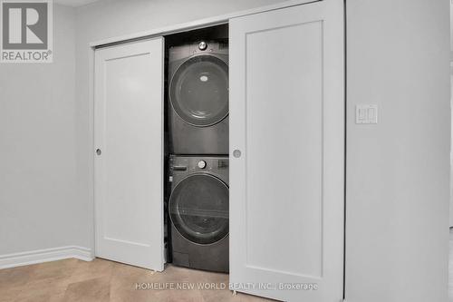 514 - 30 Greenfield Avenue, Toronto, ON - Indoor Photo Showing Laundry Room