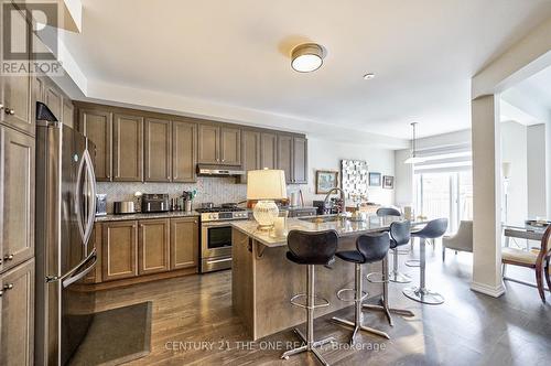 3283 Charles Fay Passage, Oakville, ON - Indoor Photo Showing Kitchen With Upgraded Kitchen