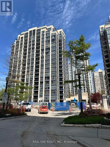 705 - 18 Hollywood Avenue, Toronto, ON - Outdoor With Facade