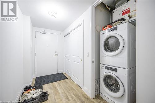 1 Redfern Avenue Unit# 310, Hamilton, ON - Indoor Photo Showing Laundry Room