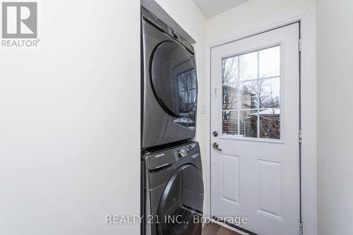 10 Blackwell Ave Avenue N, Toronto (Malvern), ON - Indoor Photo Showing Laundry Room