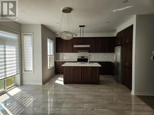 3 Father Muckle Avenue, Georgina, ON - Indoor Photo Showing Kitchen