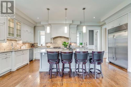 415 Morrison Road, Oakville, ON - Indoor Photo Showing Kitchen With Upgraded Kitchen