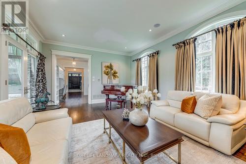 415 Morrison Road, Oakville (Eastlake), ON - Indoor Photo Showing Living Room