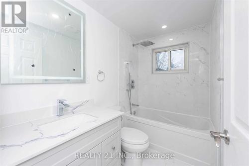 10 Blackwell Avenue N, Toronto (Malvern), ON - Indoor Photo Showing Bathroom