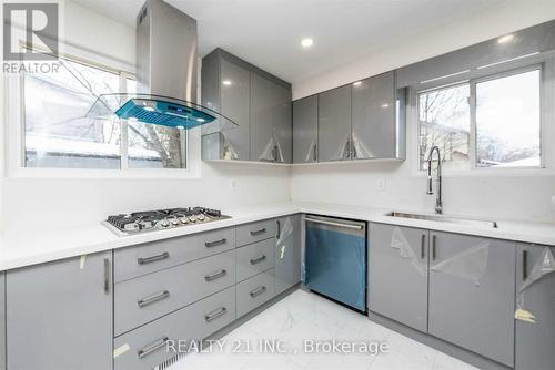 10 Blackwell Avenue N, Toronto (Malvern), ON - Indoor Photo Showing Kitchen