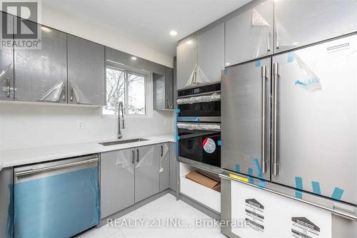 10 Blackwell Avenue N, Toronto (Malvern), ON - Indoor Photo Showing Kitchen