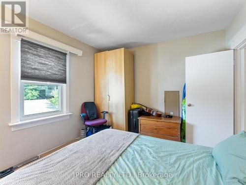 1178 Gerrard Street E, Toronto (South Riverdale), ON - Indoor Photo Showing Bedroom