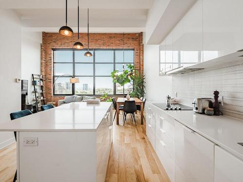 Kitchen - 827-1730 Rue St-Patrick, Montréal (Le Sud-Ouest), QC - Indoor Photo Showing Kitchen With Upgraded Kitchen