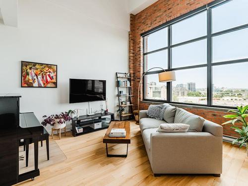 Living room - 827-1730 Rue St-Patrick, Montréal (Le Sud-Ouest), QC - Indoor Photo Showing Living Room