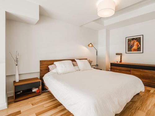 Master bedroom - 827-1730 Rue St-Patrick, Montréal (Le Sud-Ouest), QC - Indoor Photo Showing Bedroom