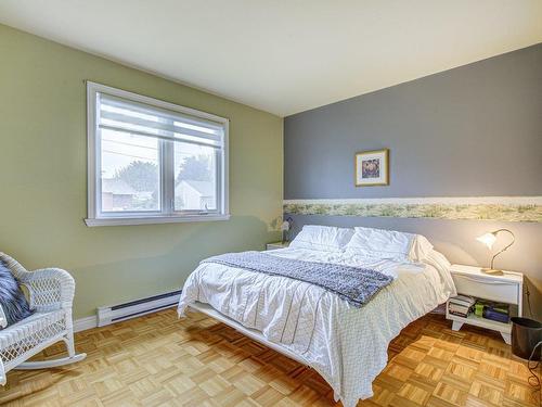 Chambre Ã Â coucher - 18 Rue Des Roses, Saint-Jean-Sur-Richelieu, QC - Indoor Photo Showing Bedroom