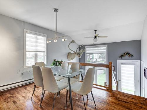 Dining room - 18 Rue Des Roses, Saint-Jean-Sur-Richelieu, QC - Indoor Photo Showing Dining Room