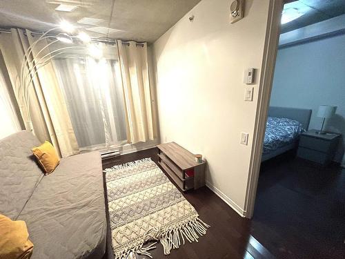 Salon - 305-1235 Rue Bishop, Montréal (Ville-Marie), QC - Indoor Photo Showing Bedroom