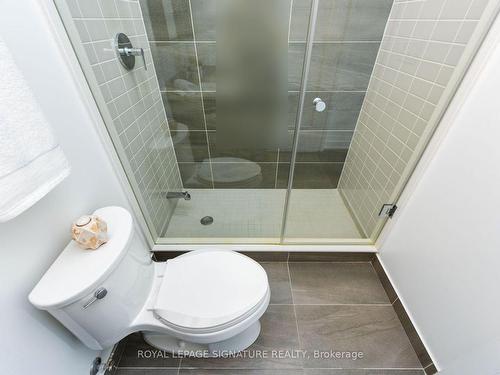 Ph2203-4675 Metcalfe Ave, Mississauga, ON - Indoor Photo Showing Bathroom