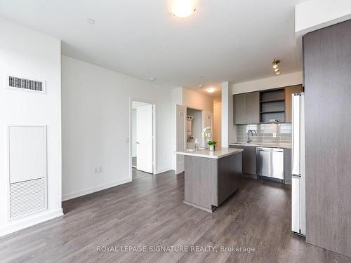 Ph2203-4675 Metcalfe Ave, Mississauga, ON - Indoor Photo Showing Kitchen