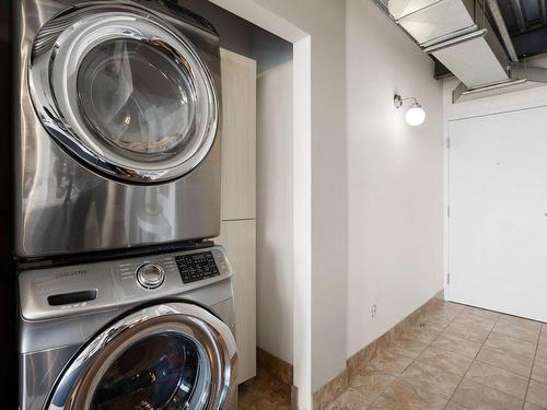 Hall d'entrÃ©e - 504-450 Place Fabien-Drapeau, Sainte-Thérèse, QC - Indoor Photo Showing Laundry Room