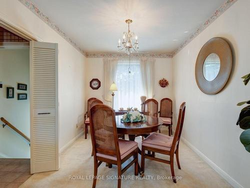 322 Cochrane St, Whitby, ON - Indoor Photo Showing Dining Room