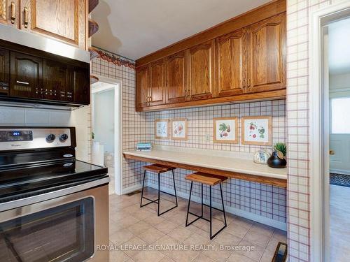 322 Cochrane St, Whitby, ON - Indoor Photo Showing Kitchen